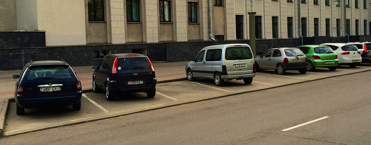 Власти Минска берутся за городские парковки не с той стороны